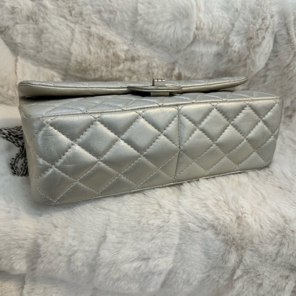 Chanel 2.55 Reissue 226 Silver Flap Bag - Picture 6 of 15
